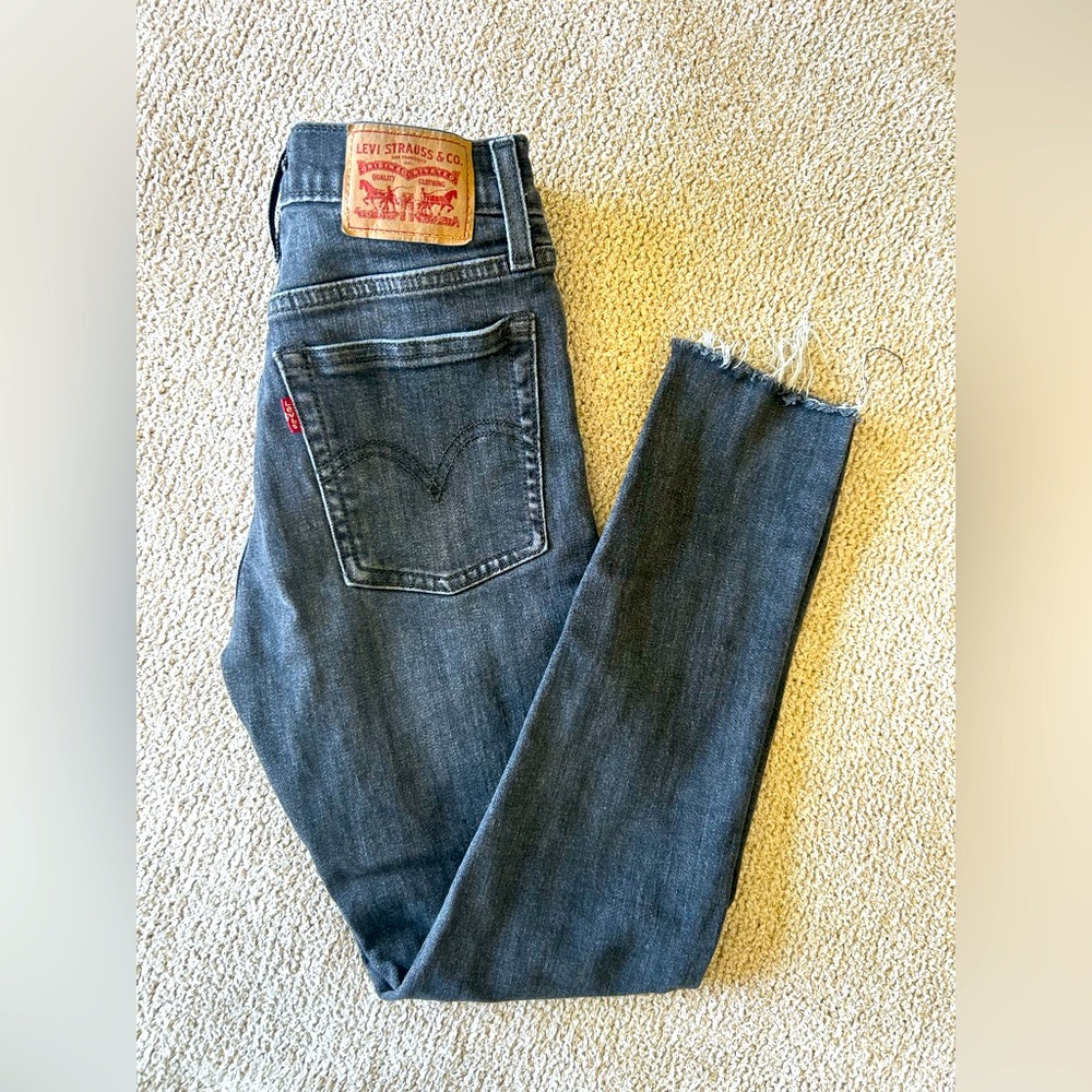 Levi’s Wedgie jeans size 25